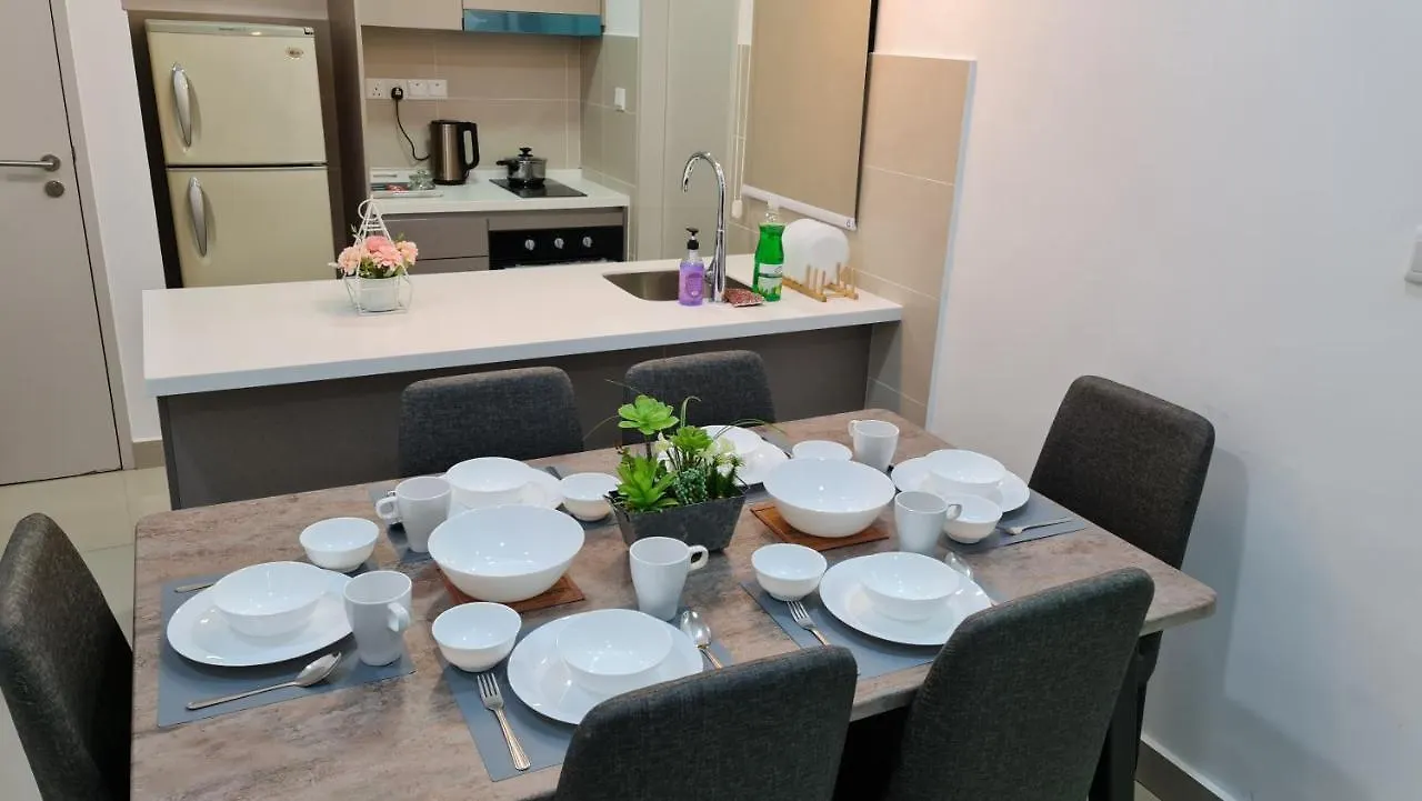 Luxury 5Star 2Room Resort Suite Mid Valley Sunway Kuala Lumpur By Stayz Suites 0*,  Malesia