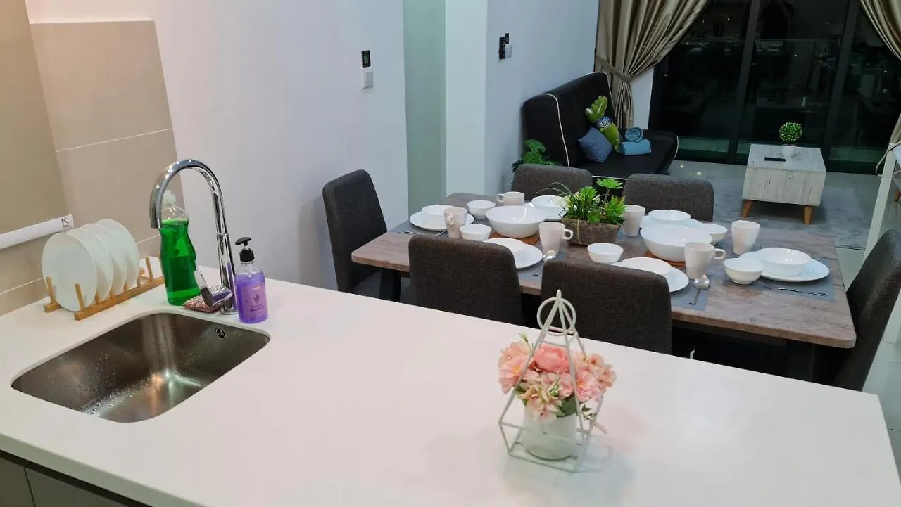 Luxury 5Star 2Room Resort Suite Mid Valley Sunway Kuala Lumpur By Stayz Suites Malesia